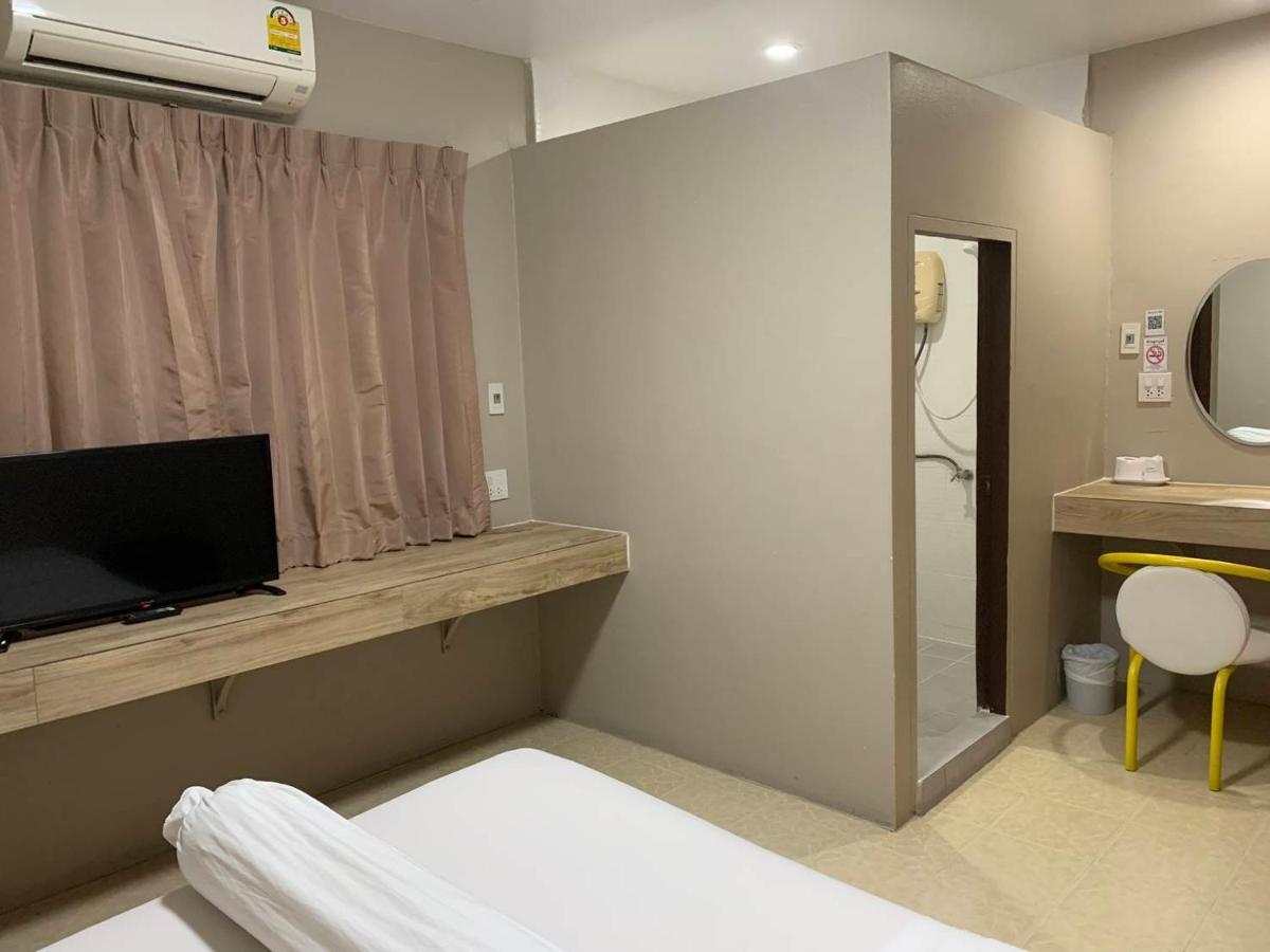 Lithai Guesthouse Phitsanulok Extérieur photo