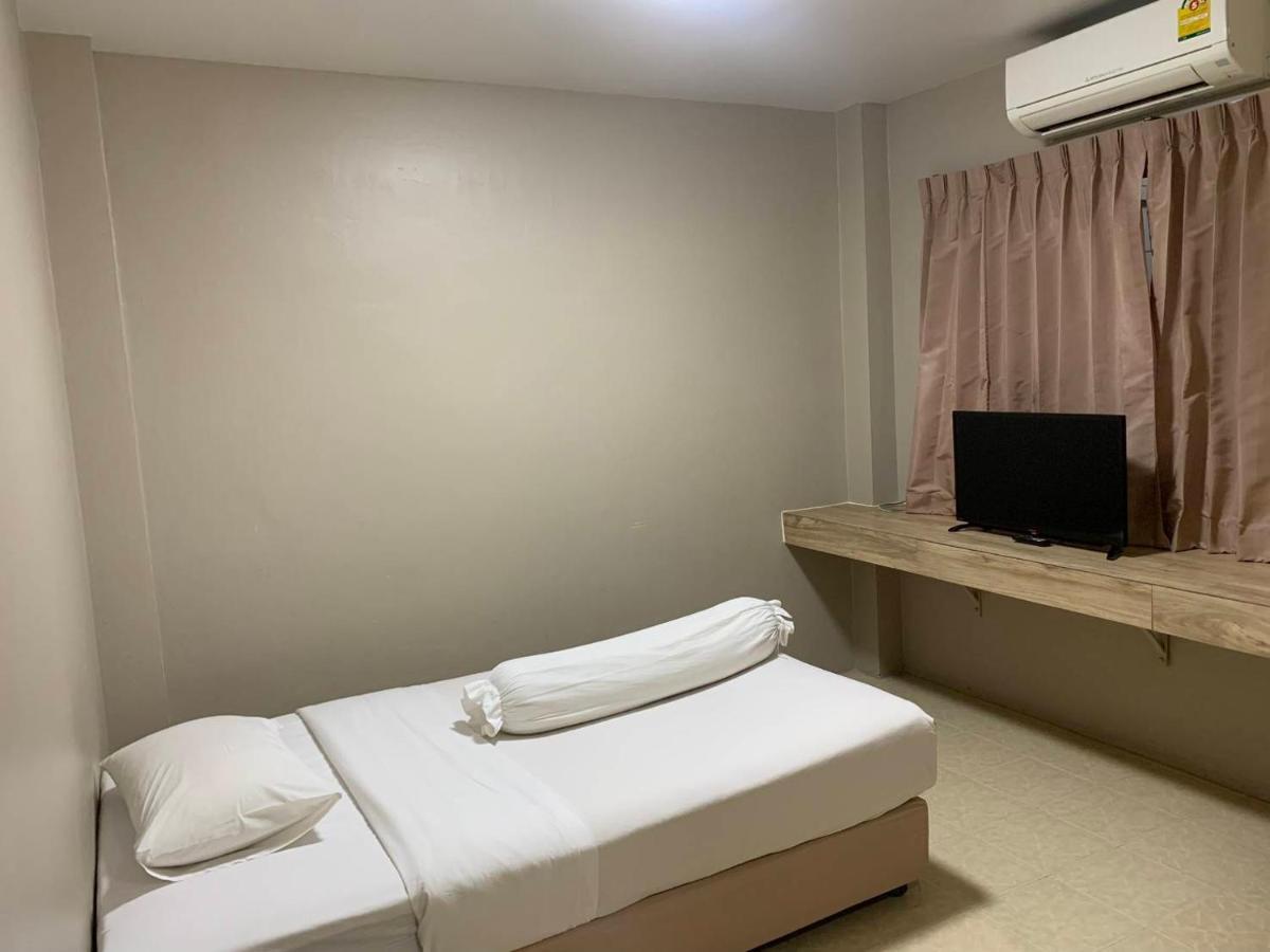 Lithai Guesthouse Phitsanulok Extérieur photo