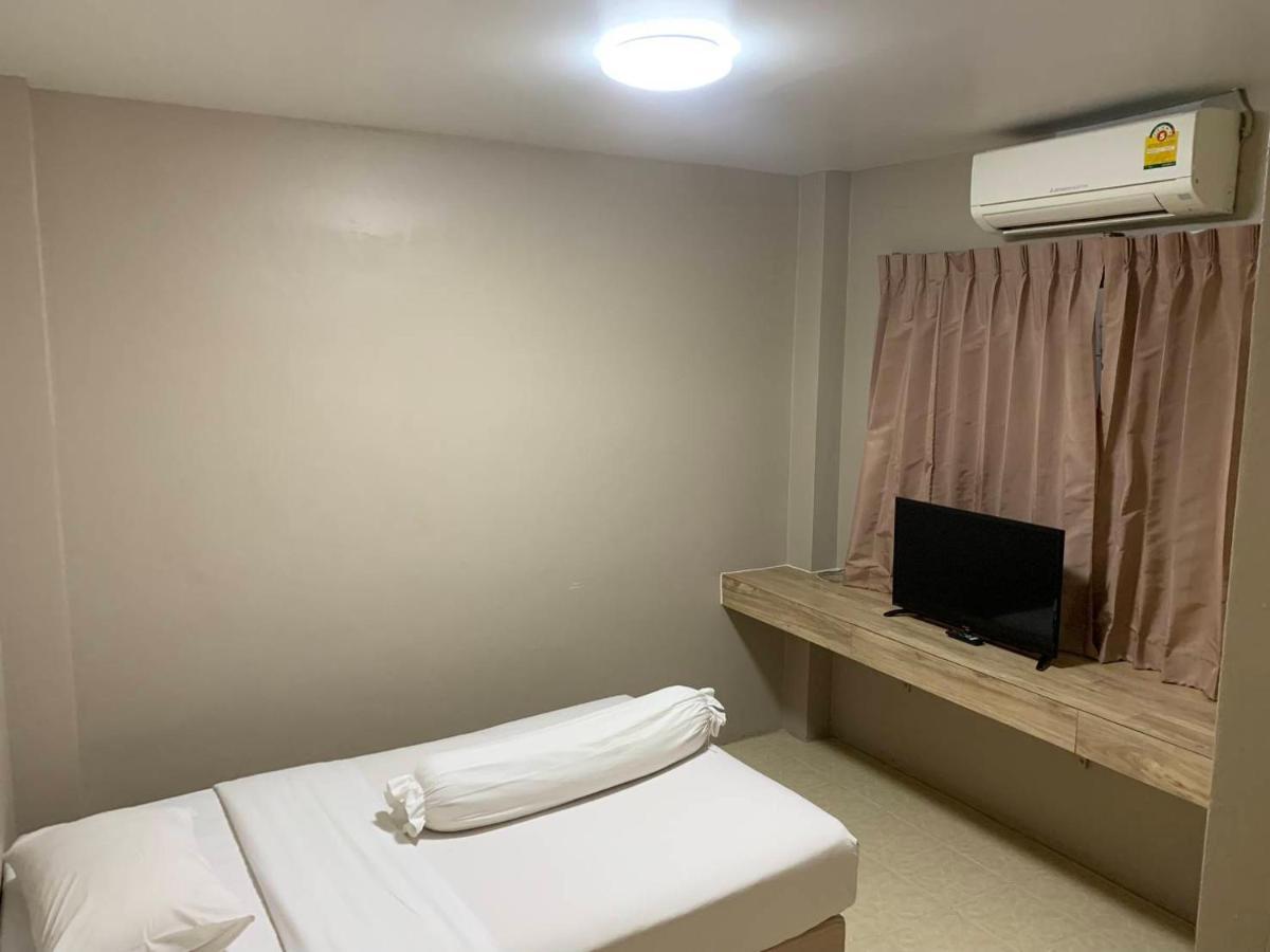 Lithai Guesthouse Phitsanulok Extérieur photo